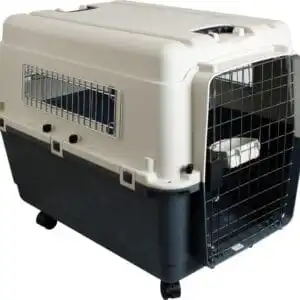 Transportbox Travelaire Premium van slagvast kunststof met rondom ventilatieopeningen en veiligheidsslot voor veilig transport van honden en doodles verkrijgbaar in small medium intermediate large en x-large